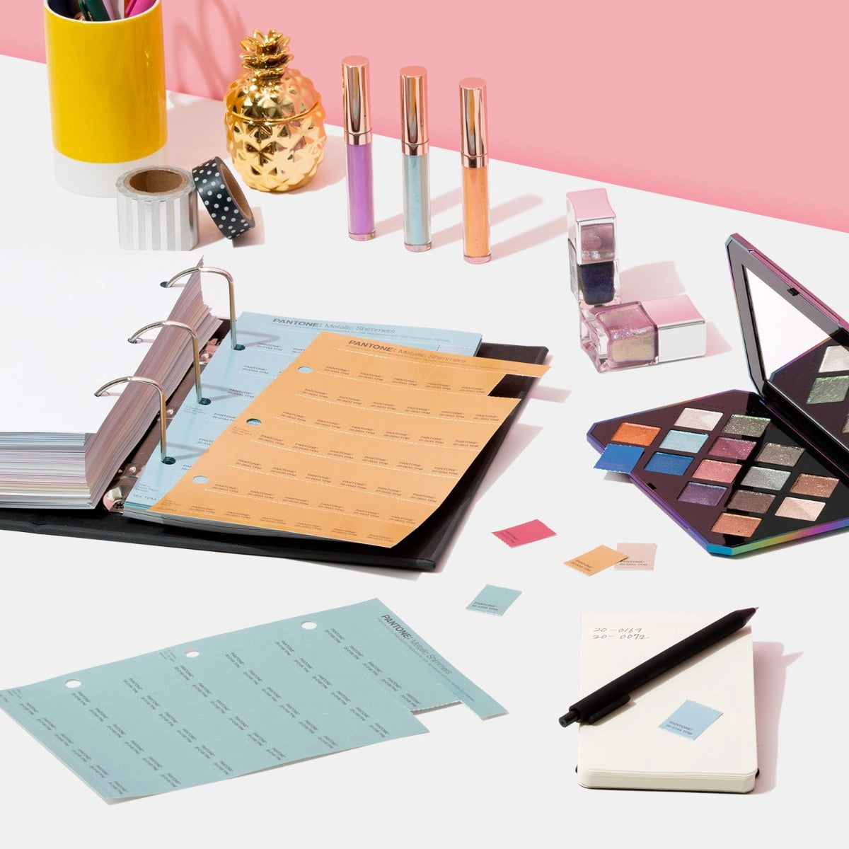 PANTONE® Fashion, Home + Interiors Metallic Shimmers Color Specifier - FHIP410N