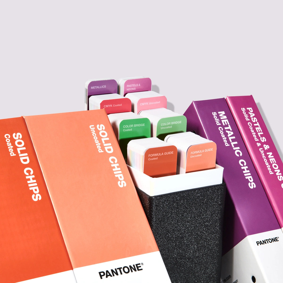 PANTONE® Reference Library - The complete graphics collection, guides and solid chips
