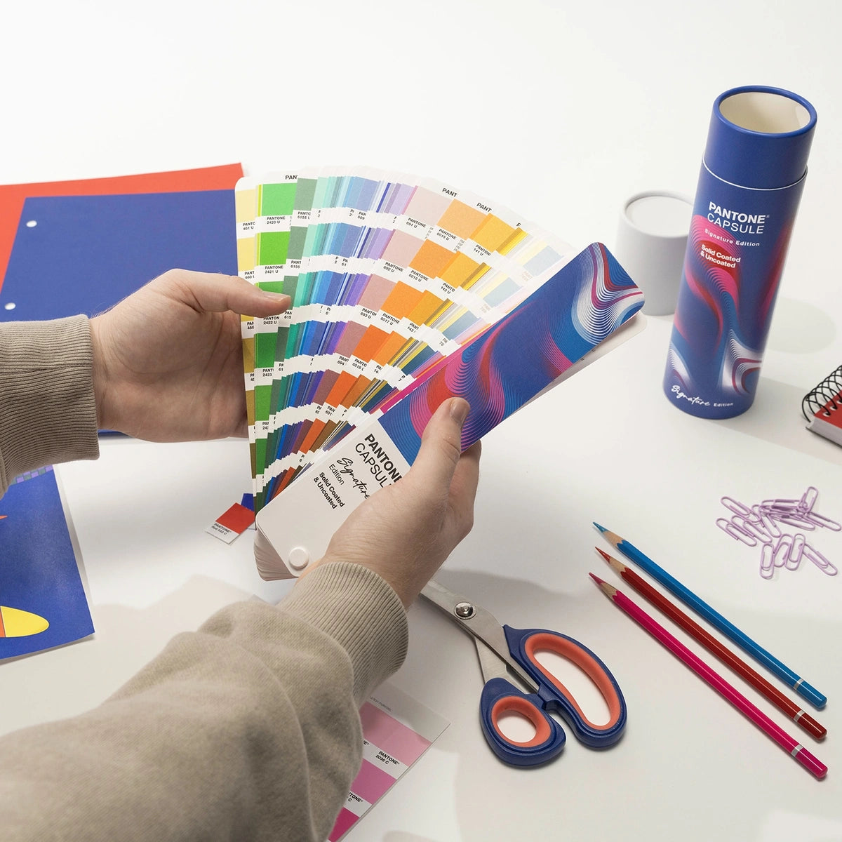 PANTONE CAPSULE SIGNATURE EDITION